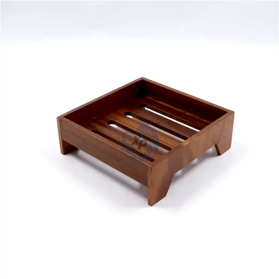 Шикарная ступенчатая ретро -десерт для украшения